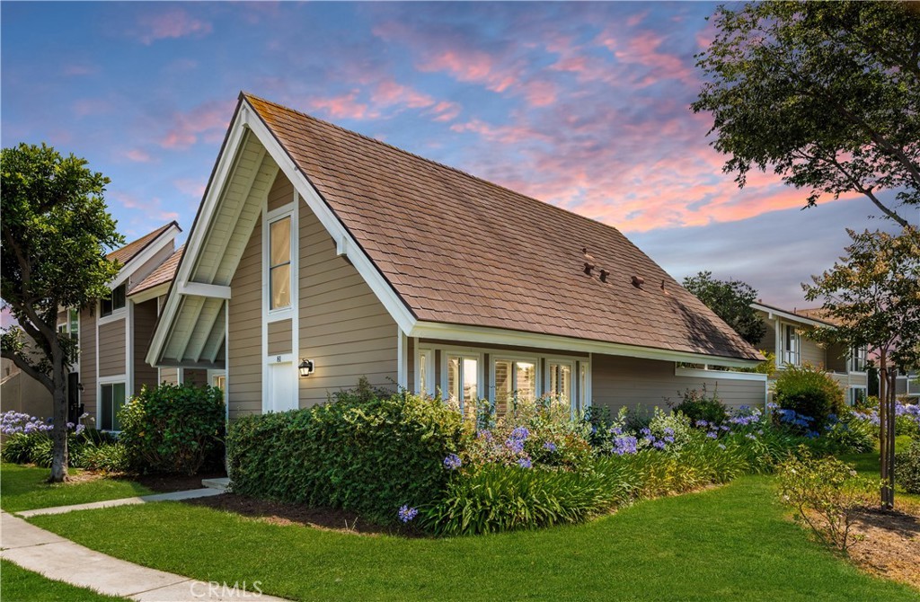 Irvine, CA 92604 | 2 beds | 2 baths | $829,000